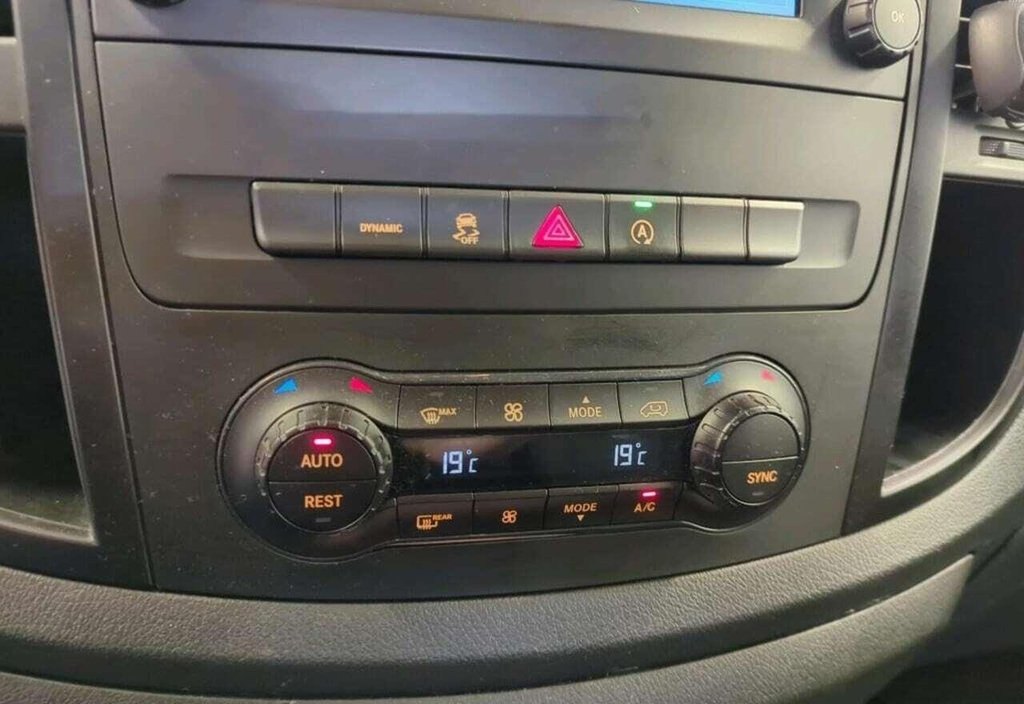 Mercedes-Benz Vito 2021 9