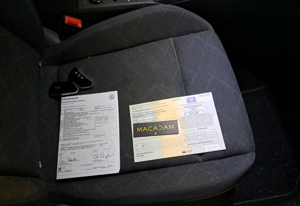 Volkswagen Golf 2023 8