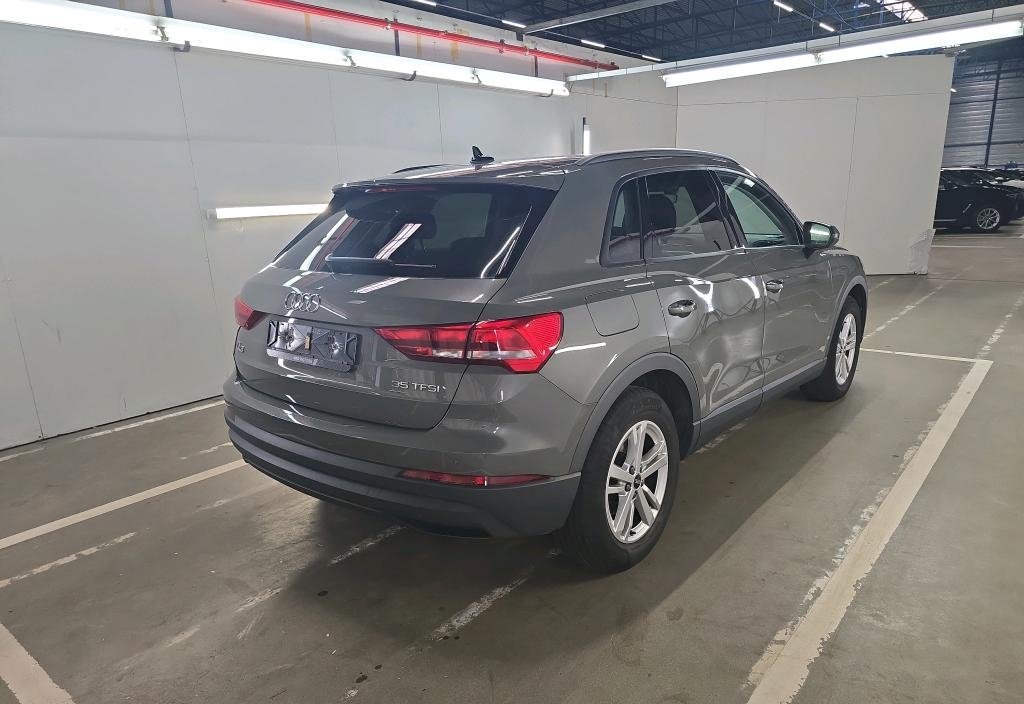 Audi Q3 2021 4