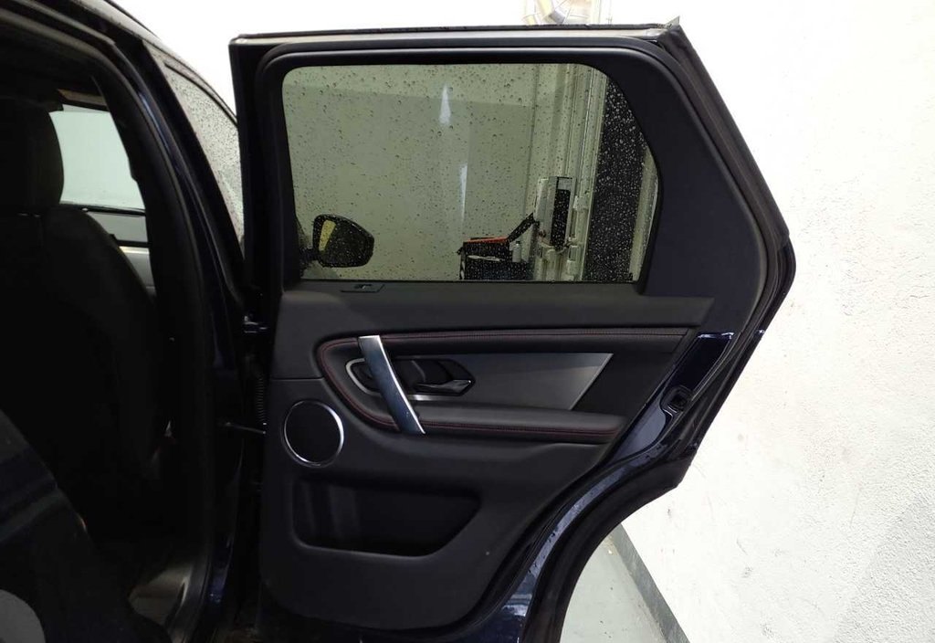 Land Rover Discovery 2023 11