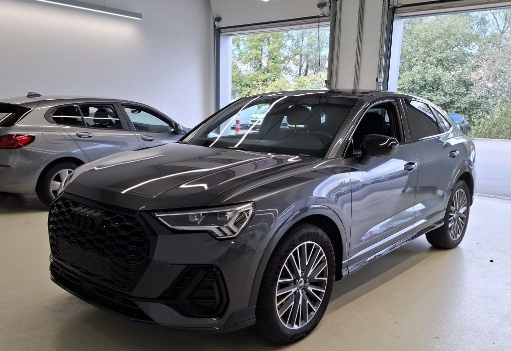 Audi Q3 2022 4