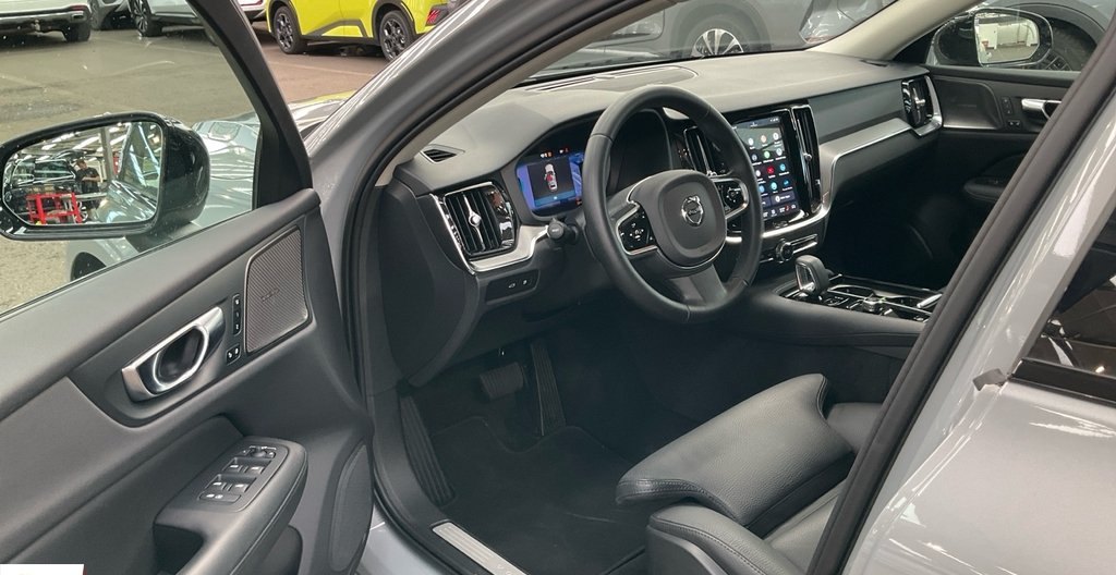 Volvo V60 2024 10