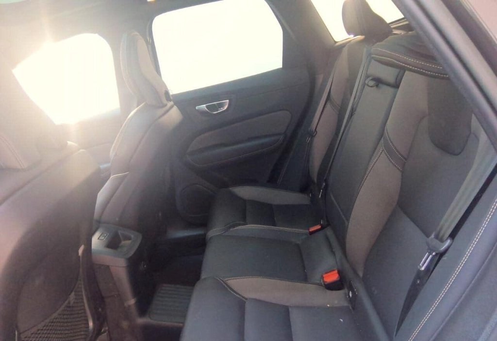 Volvo XC60 2022 9