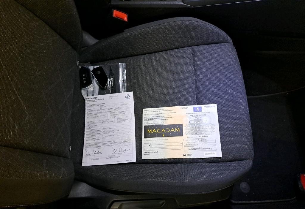 Volkswagen Golf 2024 8