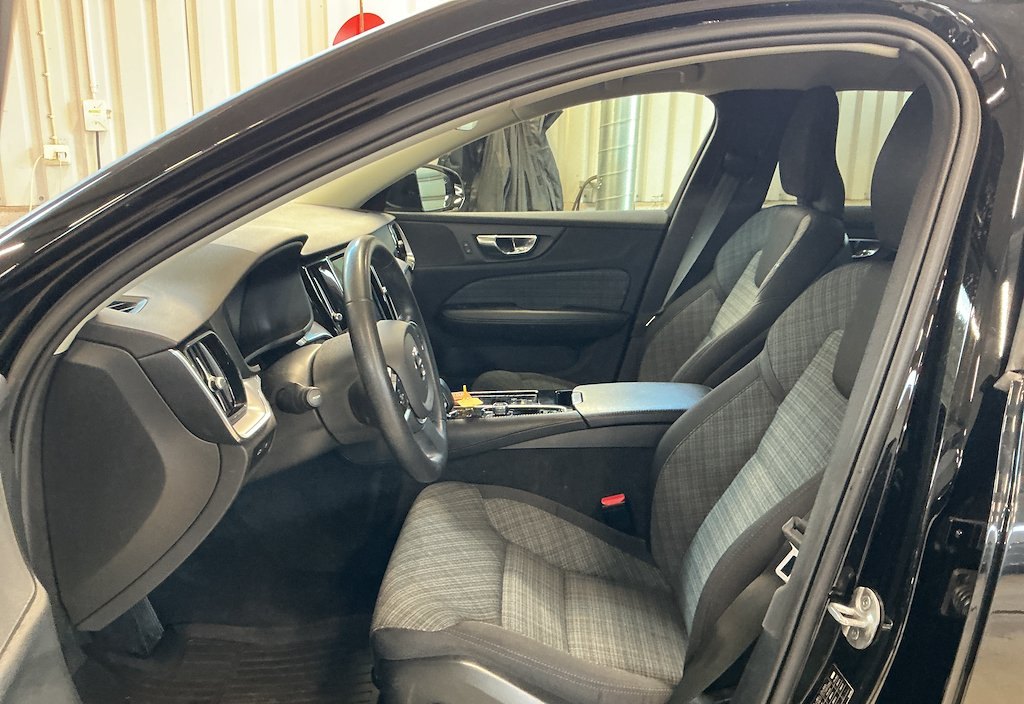 Volvo V60 2022 6