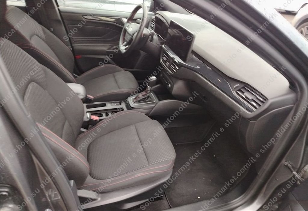 Ford Focus 2023 7