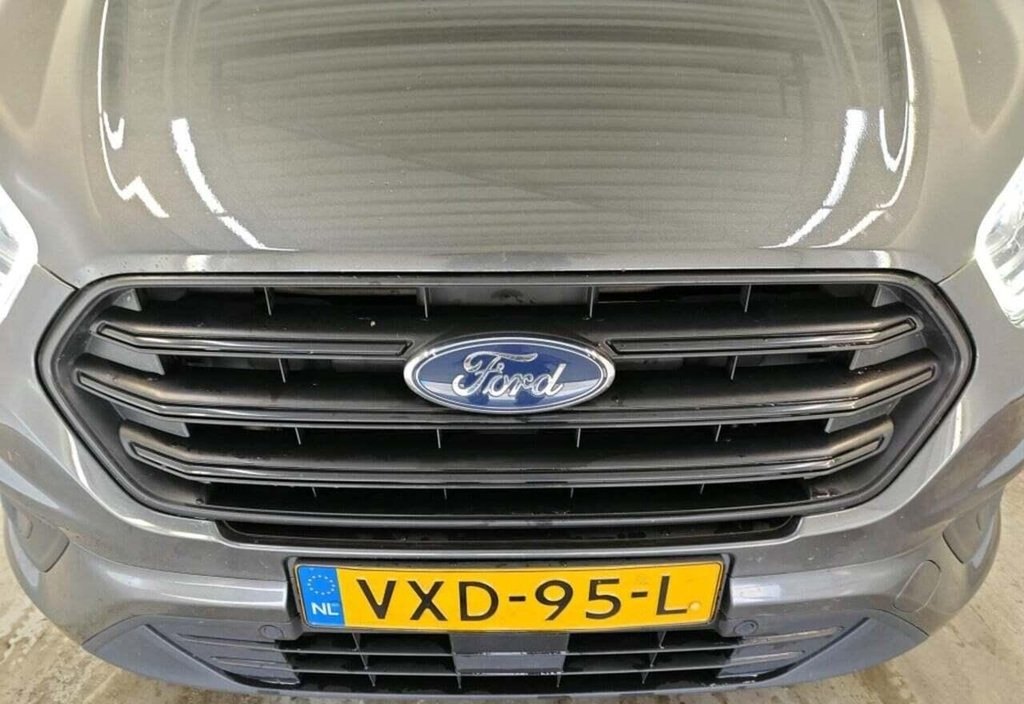 Ford Transit 2023 4