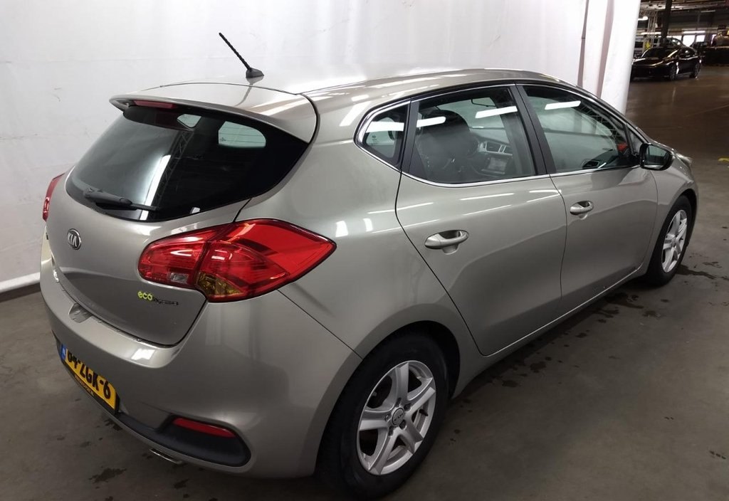 Kia Ceed 2012 4