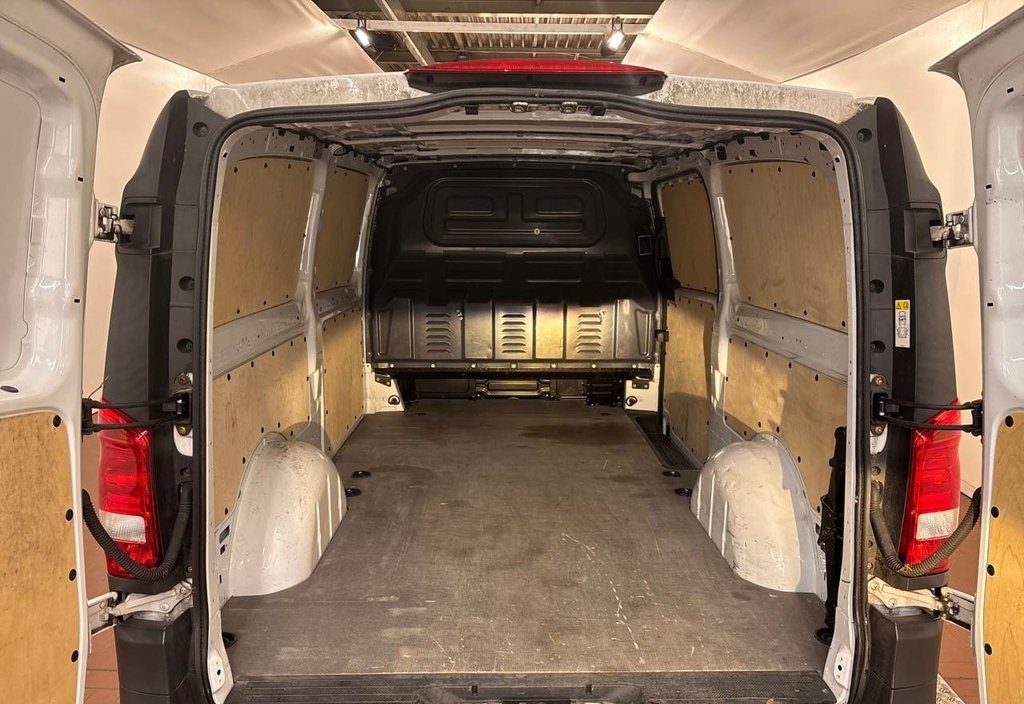 Mercedes-Benz Vito 2022 5