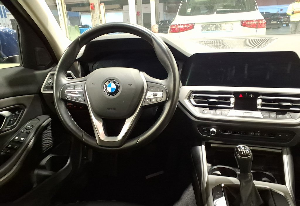 BMW 318d 2021 7