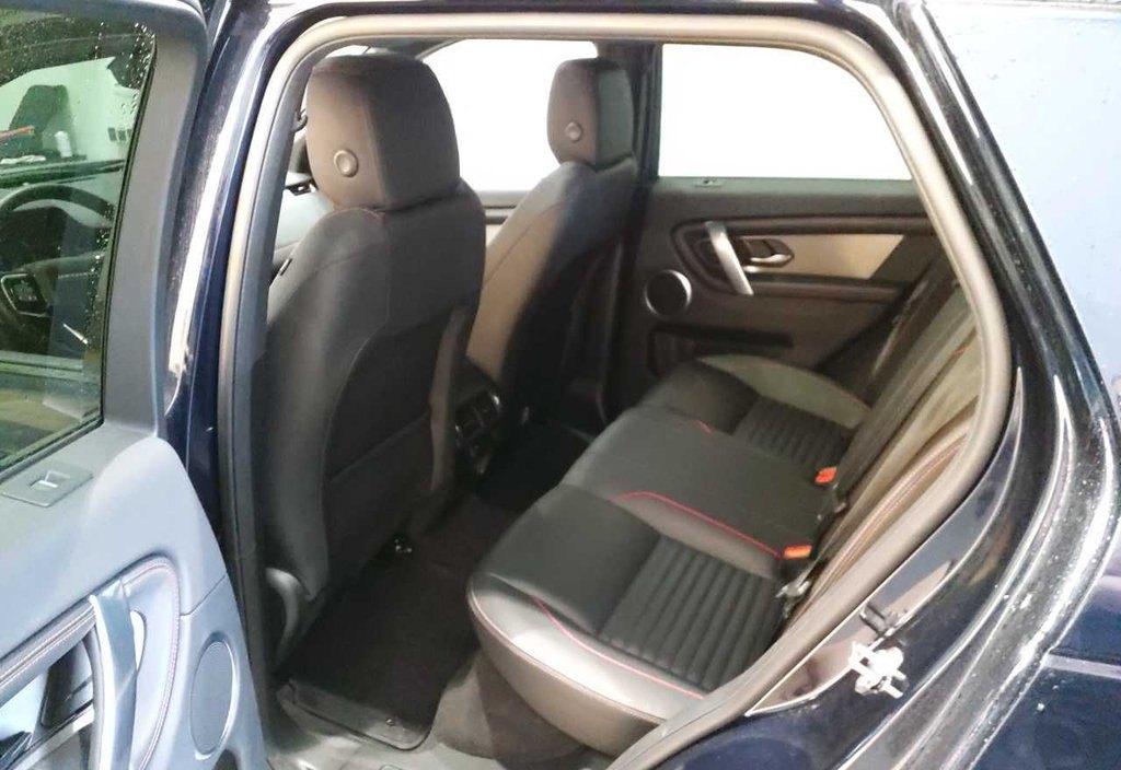 Land Rover Discovery 2023 8