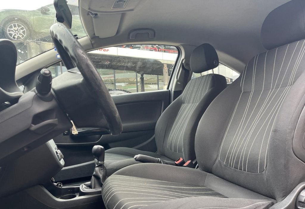Opel Corsa 2010 5