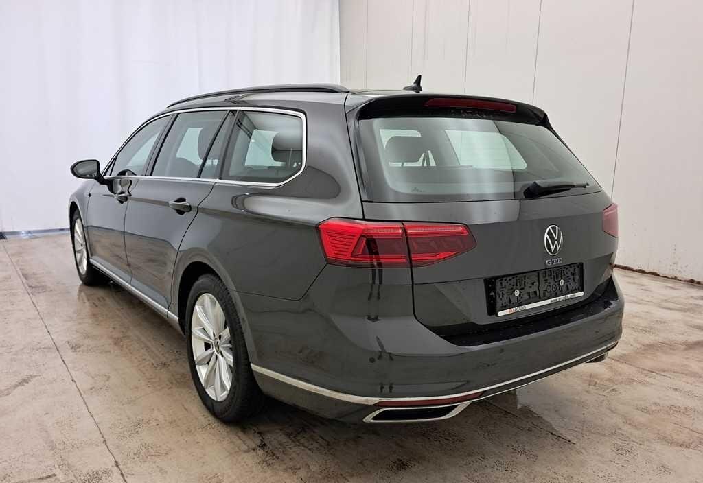Volkswagen Passat 2022 4