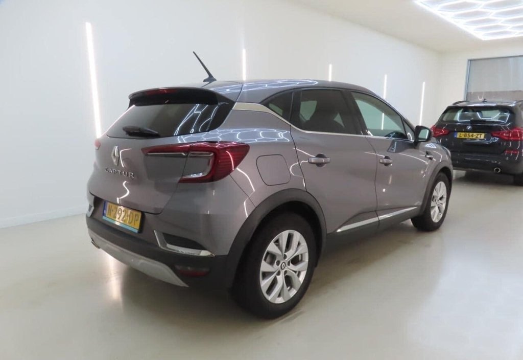 Renault Captur 2021 4
