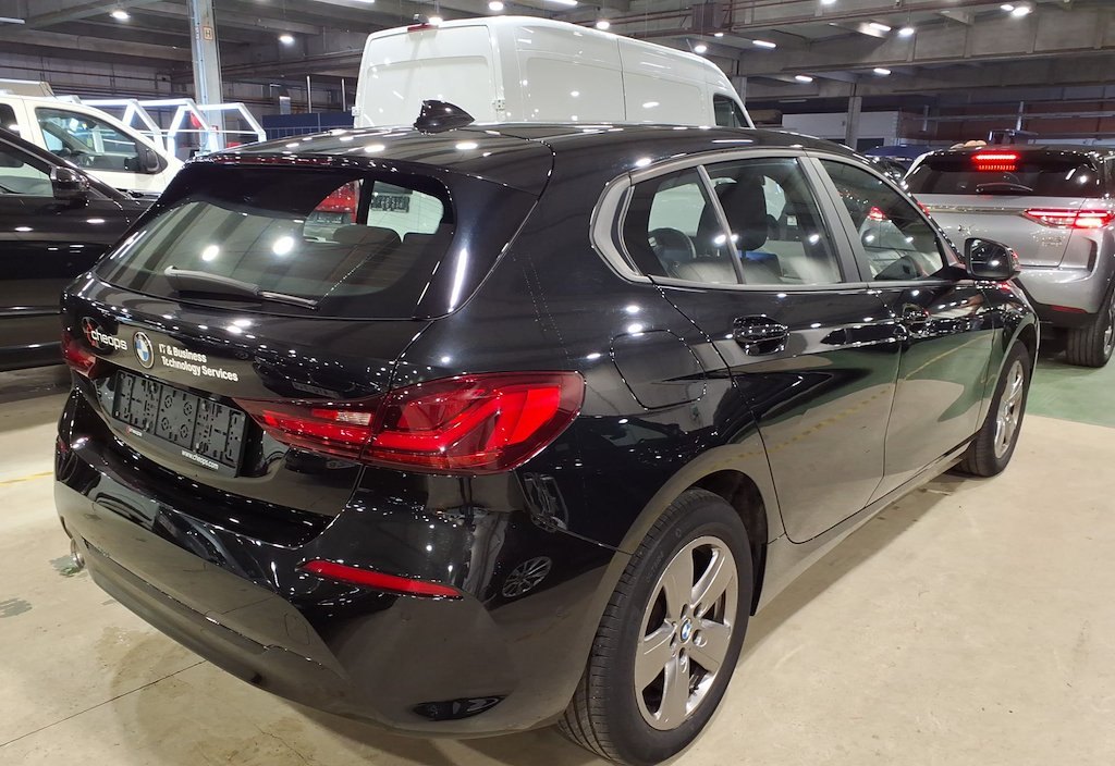 BMW 116d 2022 5