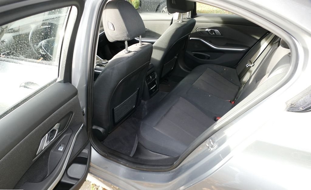 BMW 320e 2022 10