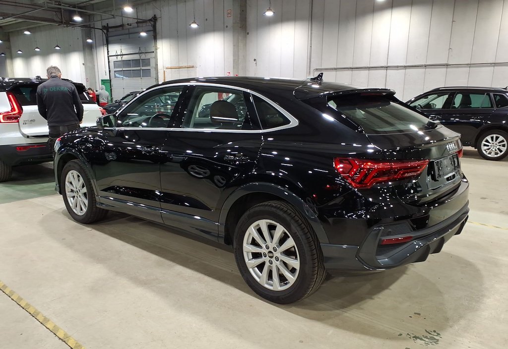 Audi Q3 2022 3