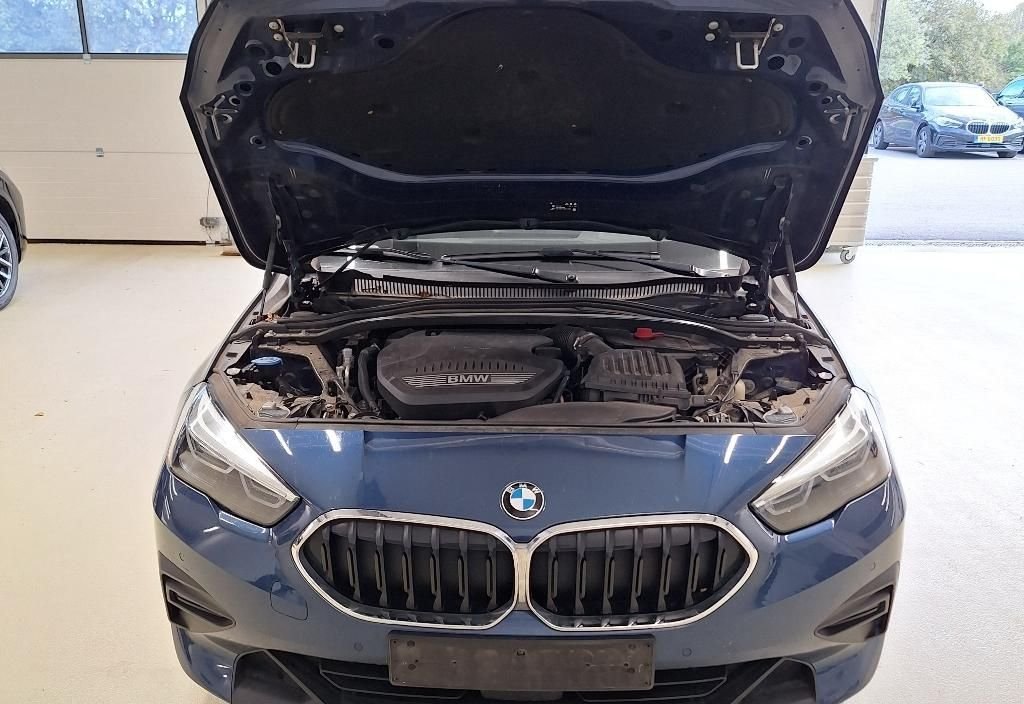 BMW 218 2022 3