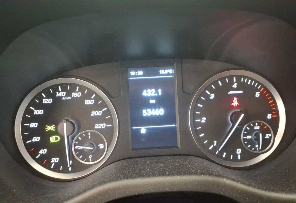 Mercedes-Benz Vito 2024 8