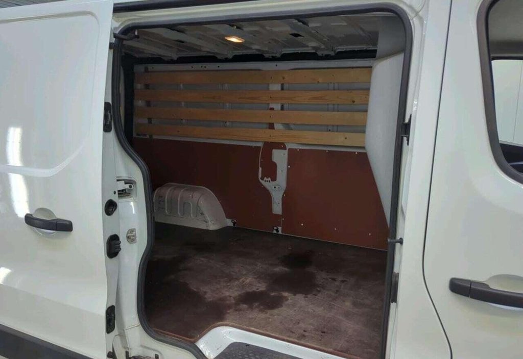 Renault Trafic 2024 8
