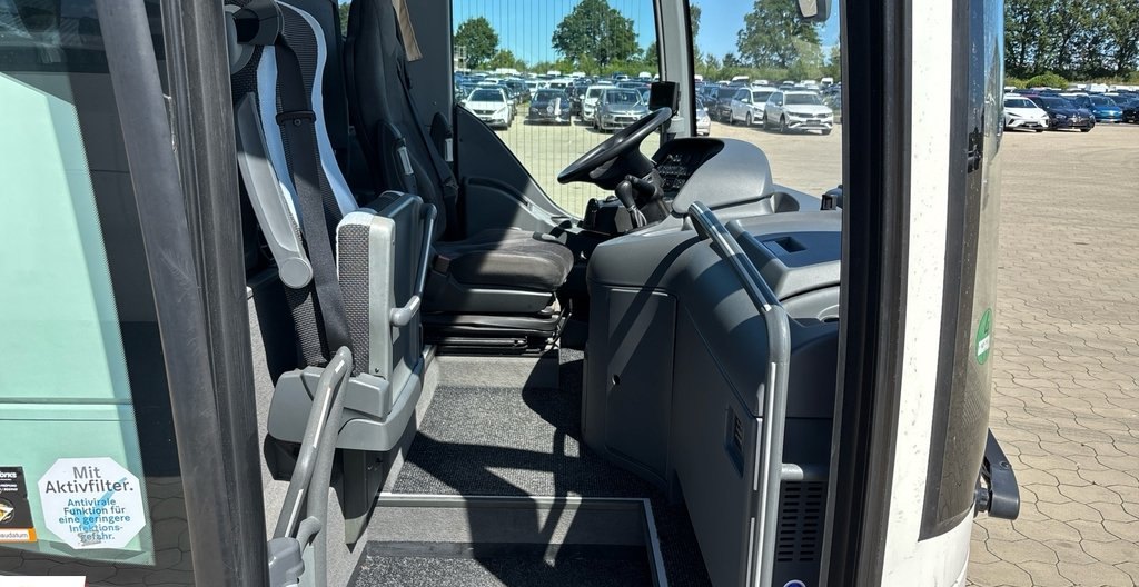 Mercedes-Benz Tourismo 2016 9