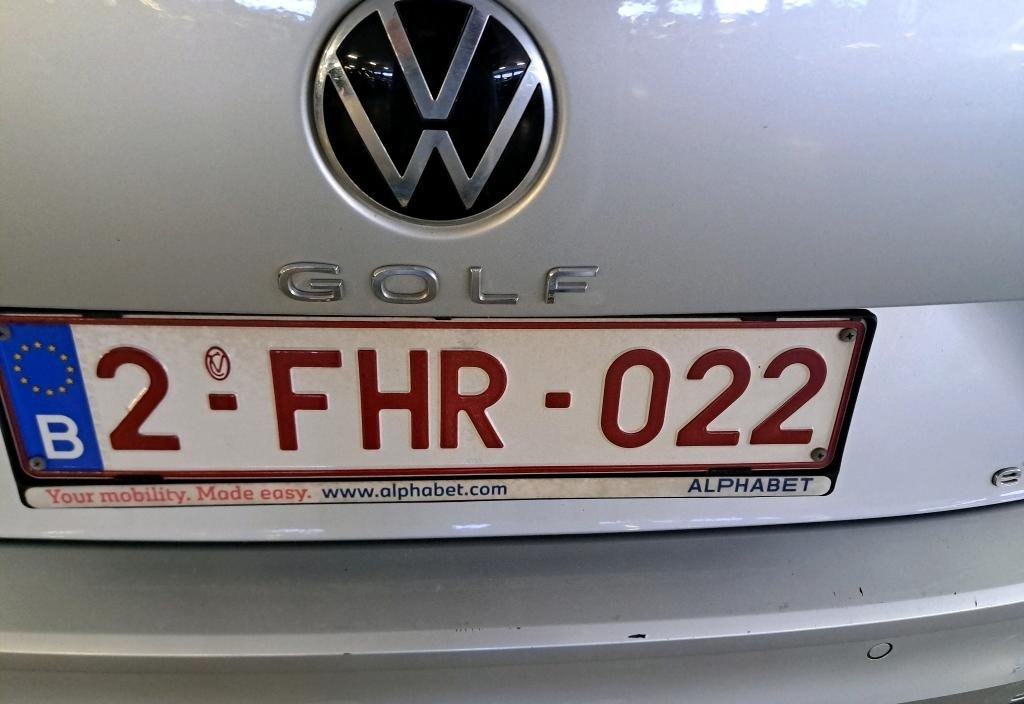 Volkswagen Golf 2024 10