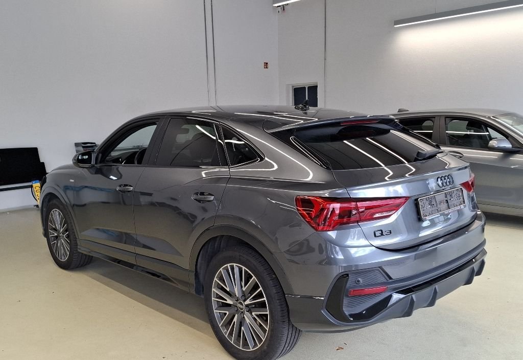 Audi Q3 2022 5