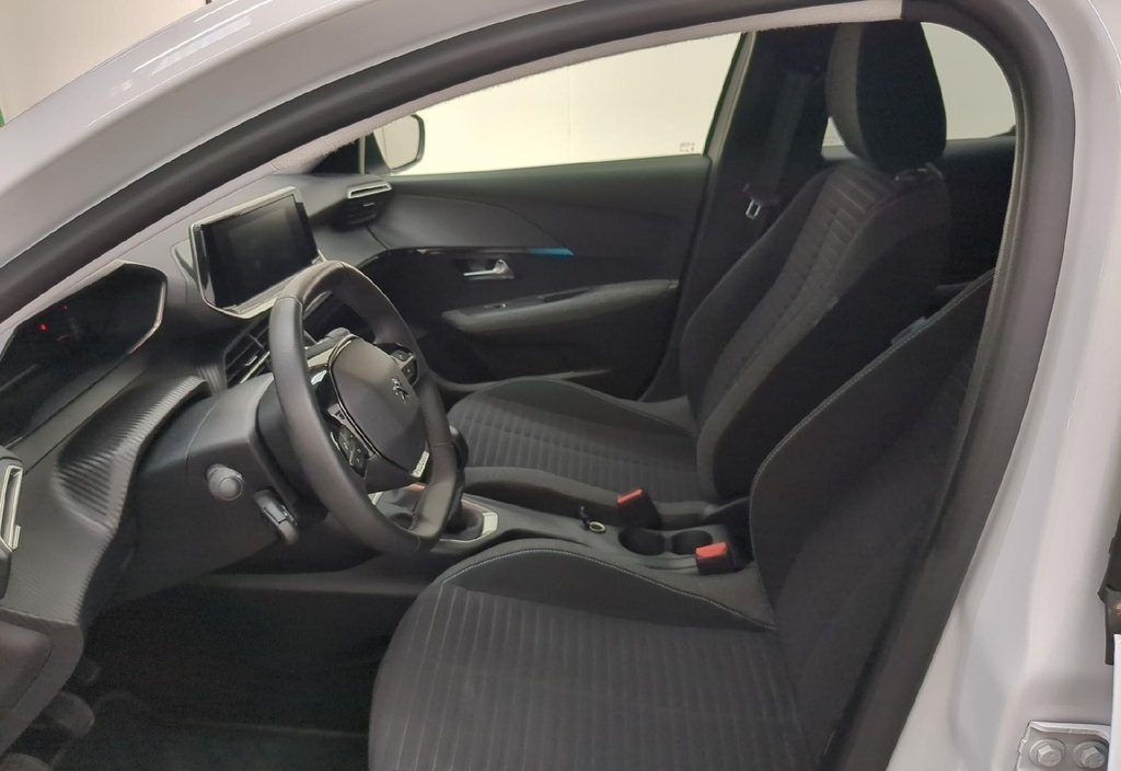 Peugeot 208 2023 10
