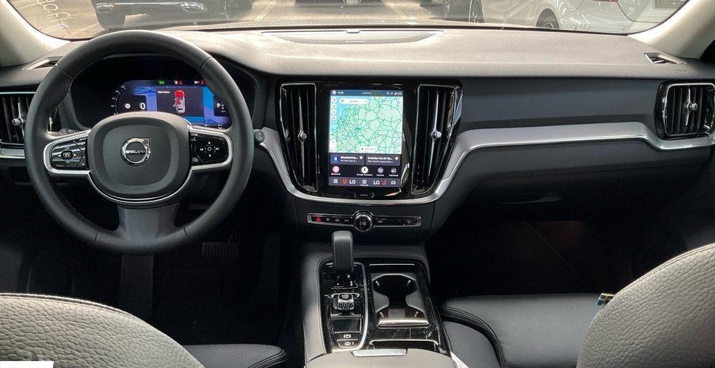 Volvo V60 2024 8