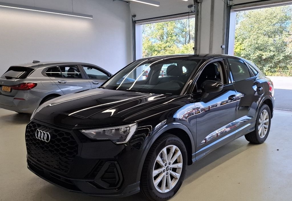 Audi Q3 2022 4