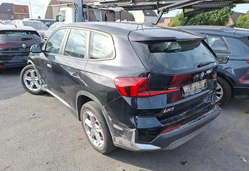 BMW iX1 2024 9