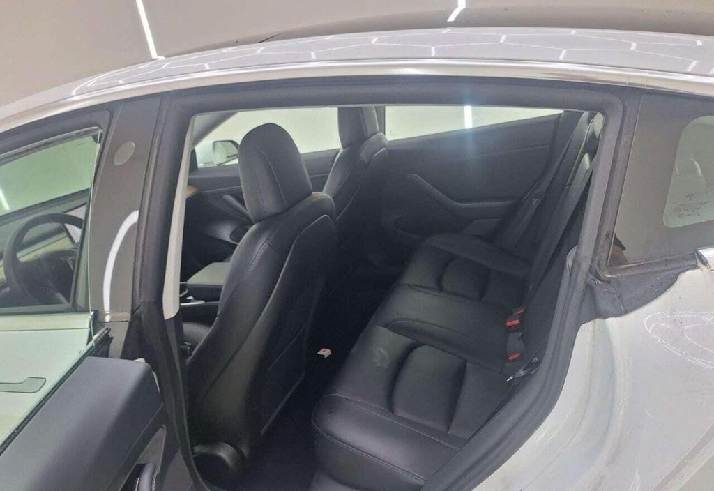 Tesla Model 3 2020 8
