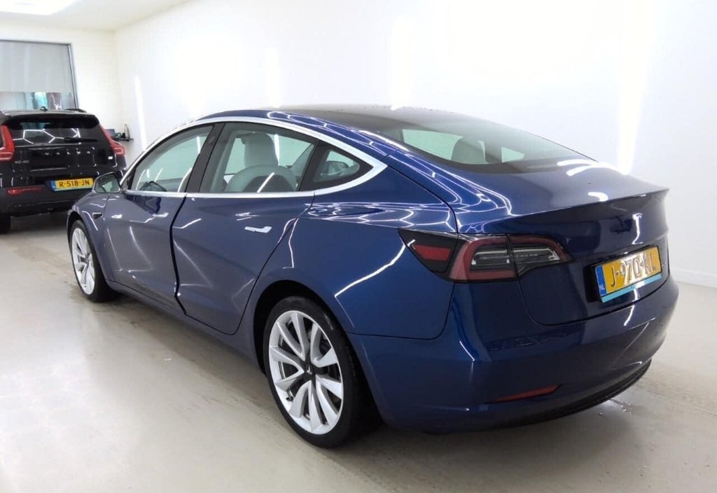 Tesla Model 3 2020 6