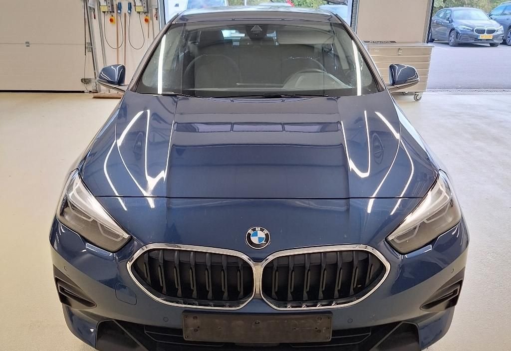 BMW 218 2022 2