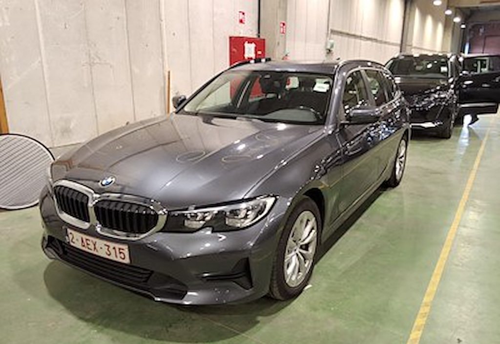 BMW 330e