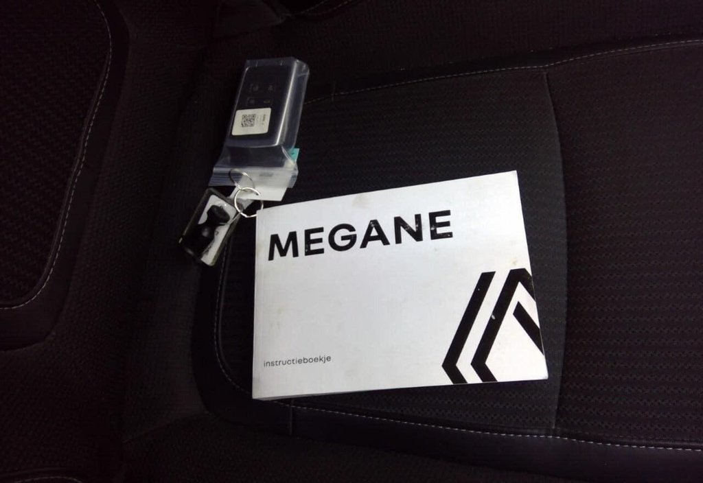 Renault Megane 2022 12