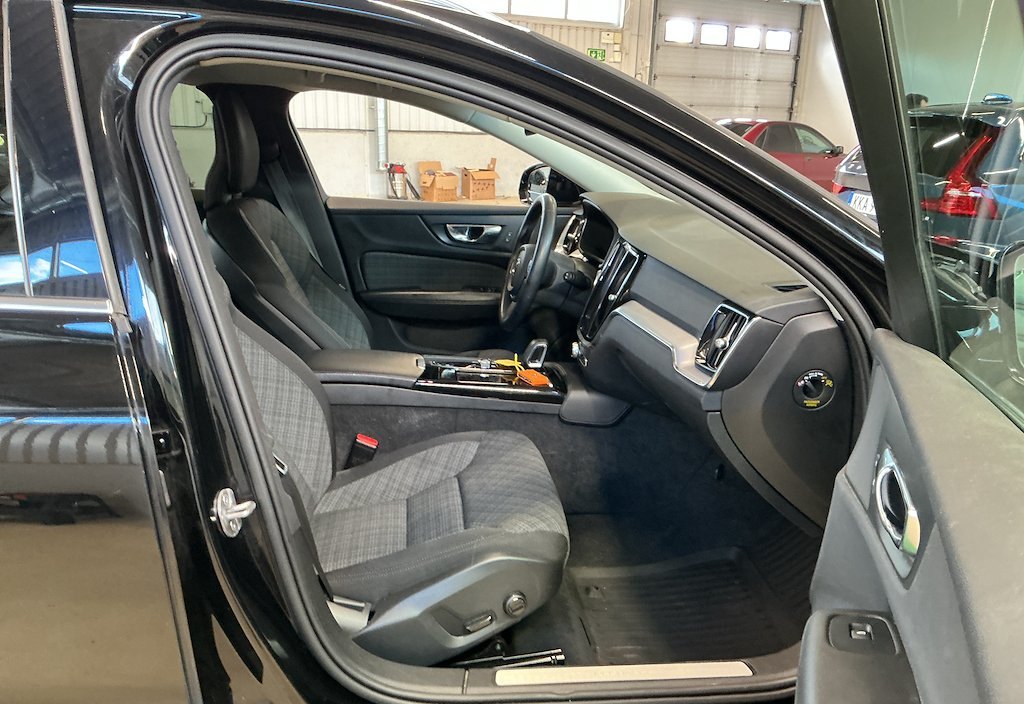 Volvo V60 2022 7