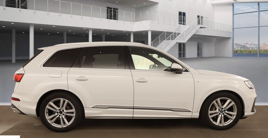 Audi Q7 2022 6