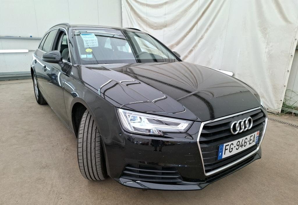 Audi A4 2019 4