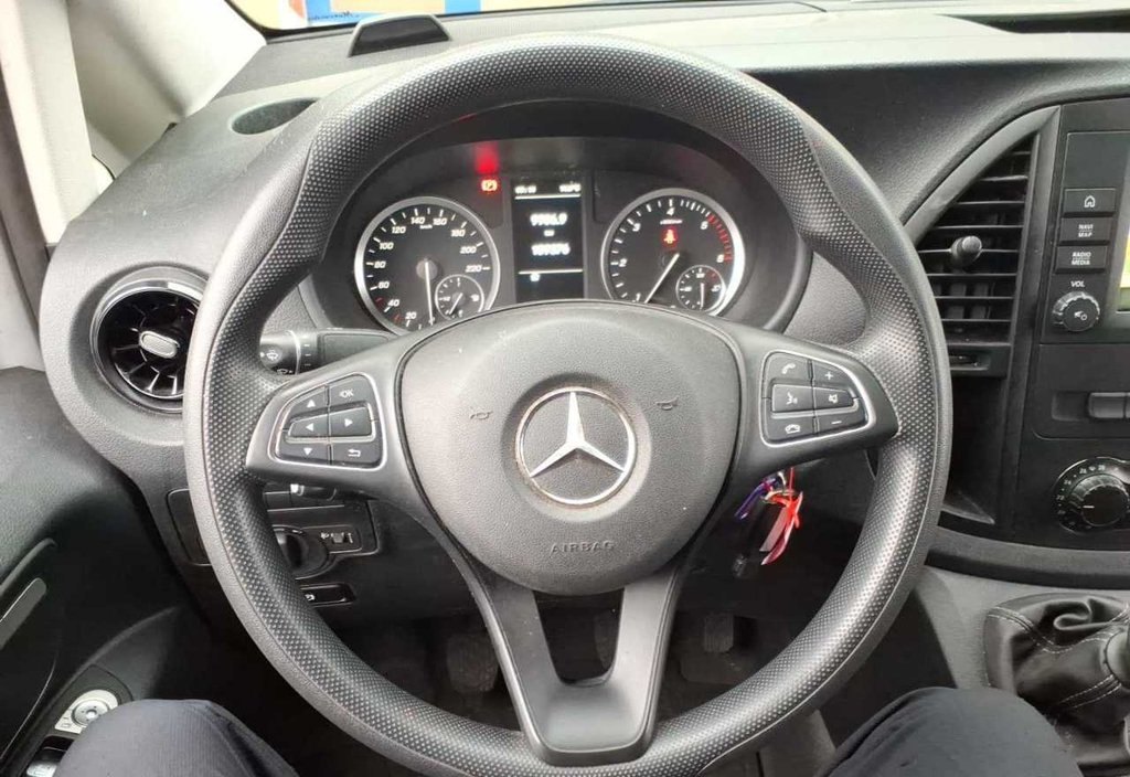 Mercedes-Benz Vito 2022 12