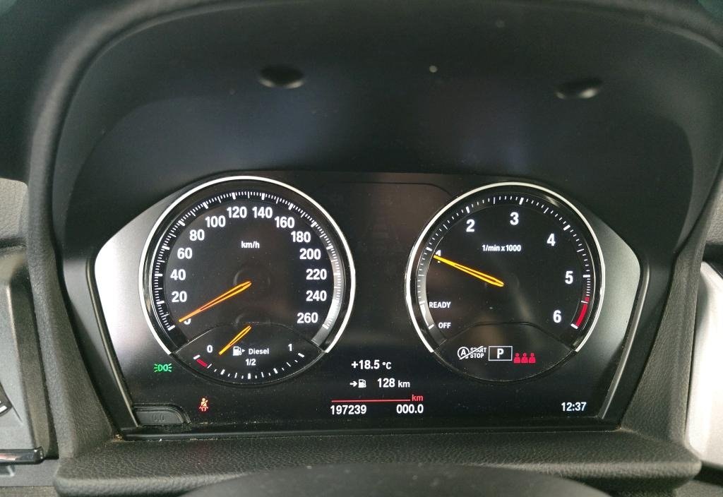 BMW 216d 2022 9