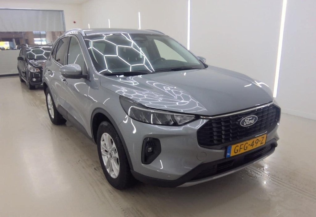 Ford Kuga 2024 3