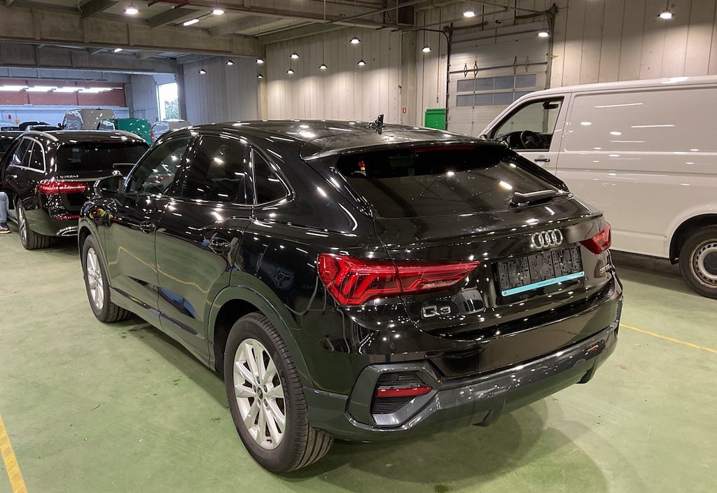 Audi Q3 2021 4