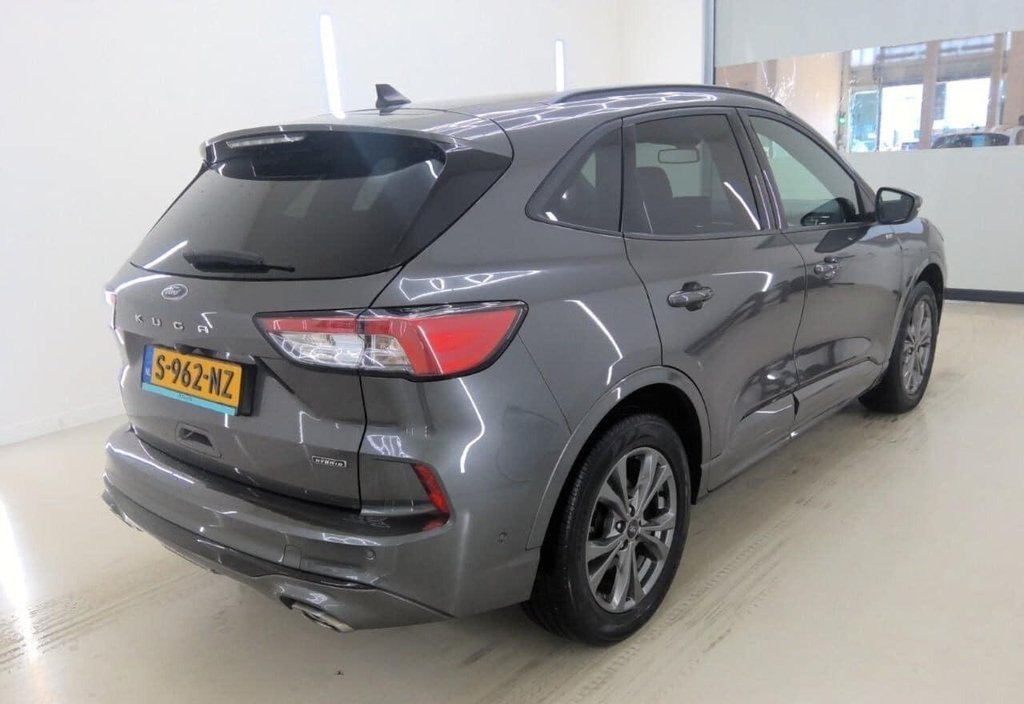 Ford Kuga 2023 4