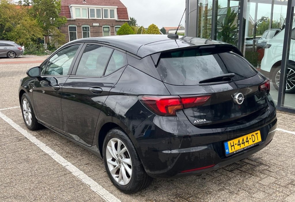 Opel Astra 2020 3