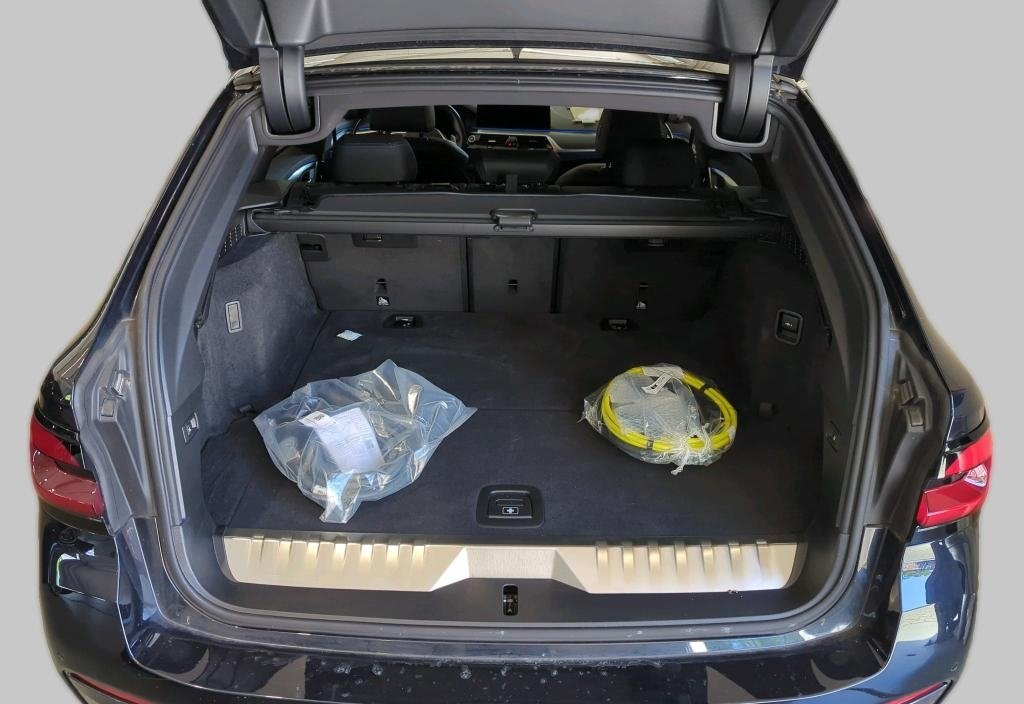 BMW 530e 2023 8