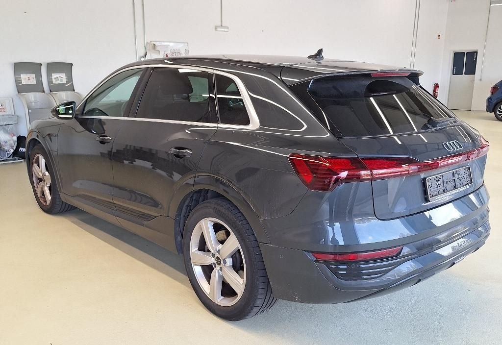 Audi Q8 2024 5