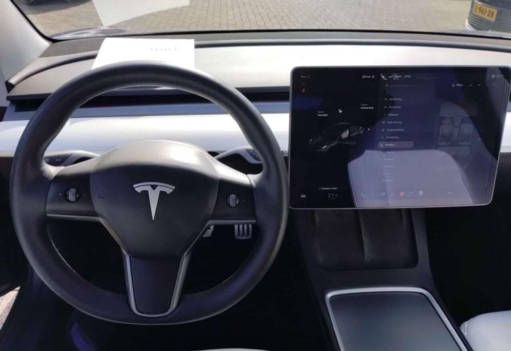 Tesla Model 3 2021 11