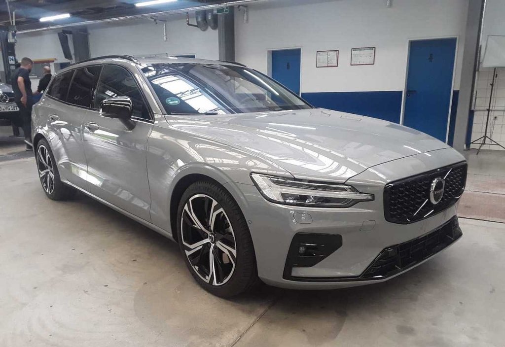 Volvo V60 2024 2