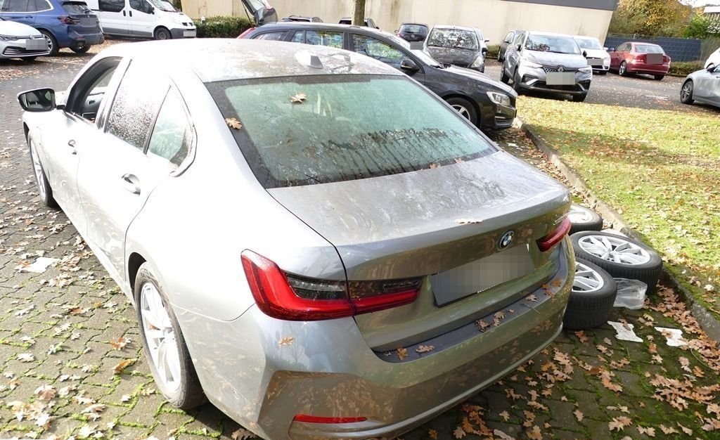 BMW 320e 2022 9